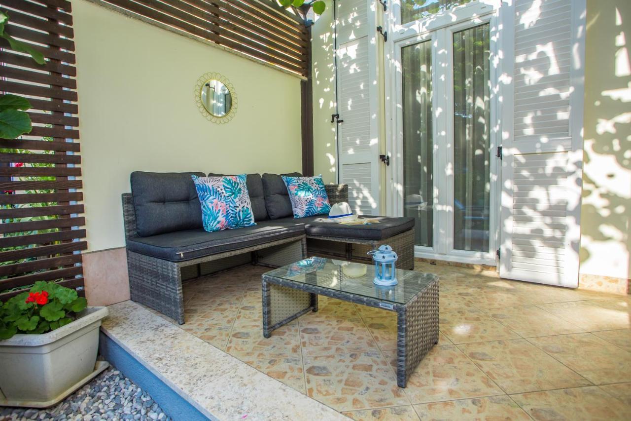 Apartment Bela Пореч Екстериор снимка