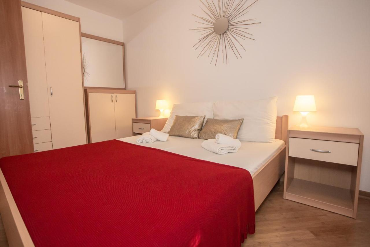 Apartment Bela Пореч Екстериор снимка